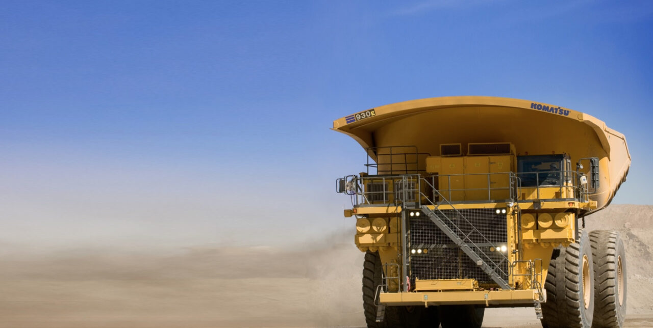 小松製作所 930E